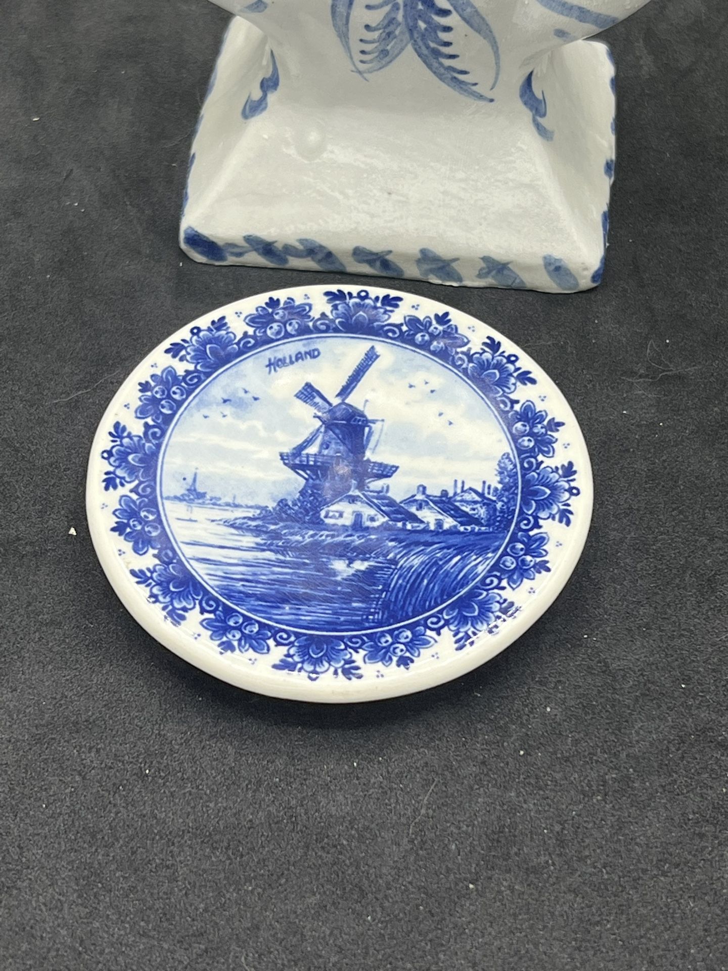 1886 Delft Blauw Blue Windmill White Signed Hand Painted Ceramic Plate Holland This beautiful 1886 Dutch landscape plate is a one-of-a-kind, hand-pa