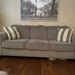 Couch Sofa Chair 