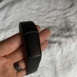 Fitbit Charge 5