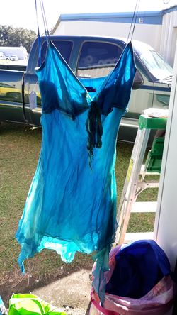 Very cute little dress size 6