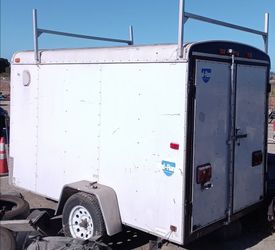 Enclosed trailer