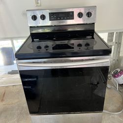 Samsung Electric Stove Works Great
