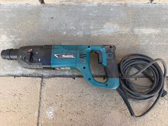 Mikita HR2455 Rotary Hammer Drill Corded 120V