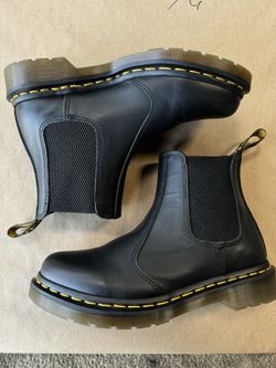 Women’s Dr. Martin Chelsea Boot Size 7
