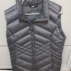 The North Face Womens Size Large Vest
