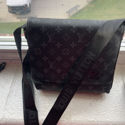 Louis Vuitton men bag