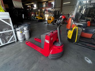 RAYMOND FORKLIFT ELECTRIC PALLET JACK