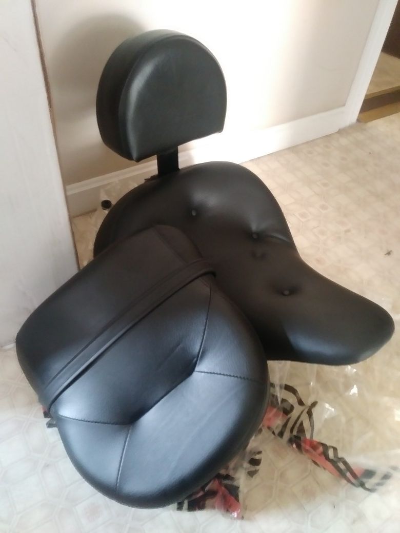 1700 Kawasaki front and rear gel seats