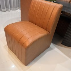 4 Tan Faux Leather Dinning Chairs 