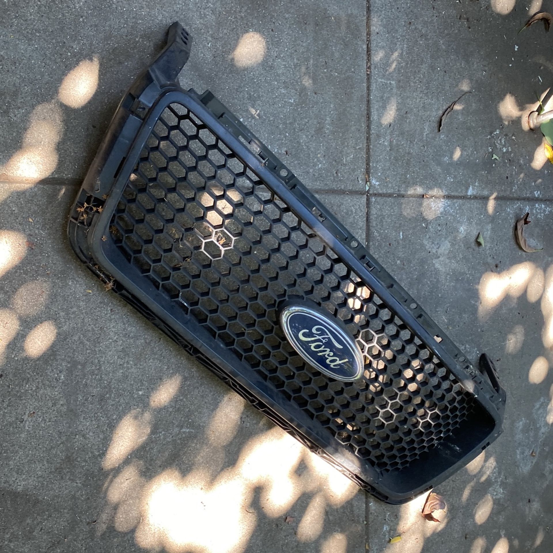 2004 2005 2006 Ford F150 F-150 XLT Grille OEM 4L34-8200-C Black Front Grill
