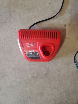 Milwaukee M12 Charger