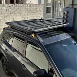 Yakima LockNLoad Platform With Timberline Towers- Retails $1000+