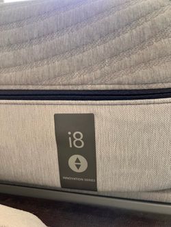 Sleep Number 360® i8 Smart Bed – Innovation Series in Standard (Eastern) King size.
