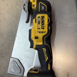 DEWALT 20V MAX XR Cordless Brushless 3-Speed Oscillating Multi Tool (Tool Only)