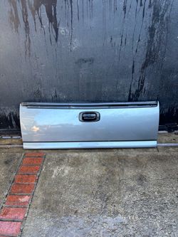 Silverado Or GMC Tailgate 99-07
