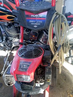 Murray 2800 PSI powered by Briggs & Stratton professional 8 and 1/2 horsepower