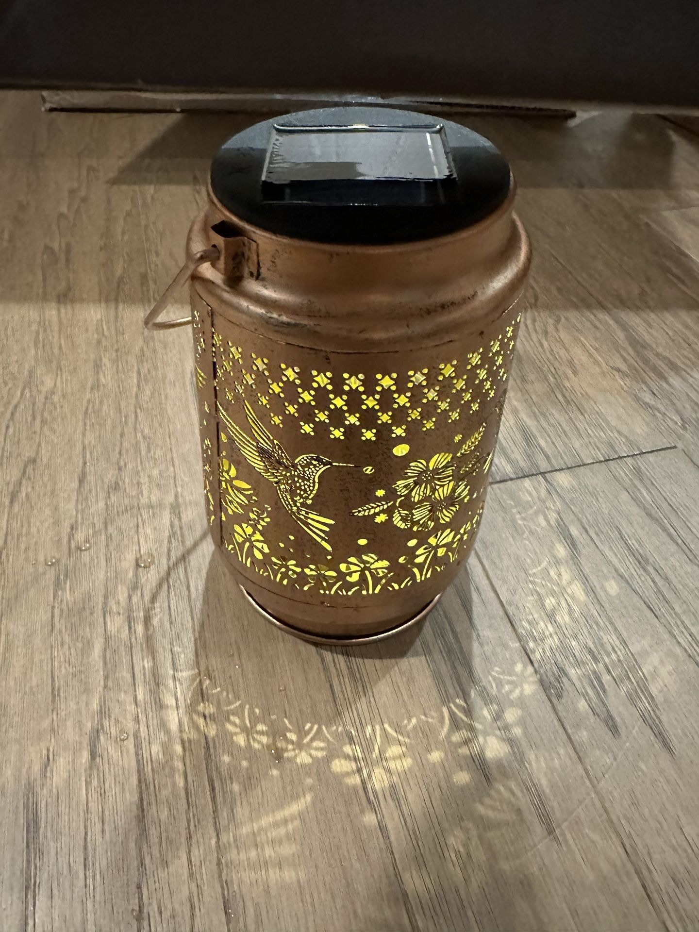 Hummingbird Solar Lanterns Outdoor Waterproof, Garden Decor Birthday Gifts for Women Mom Grandma Sister, Metal Hanging Solar Lights Outside Decorative