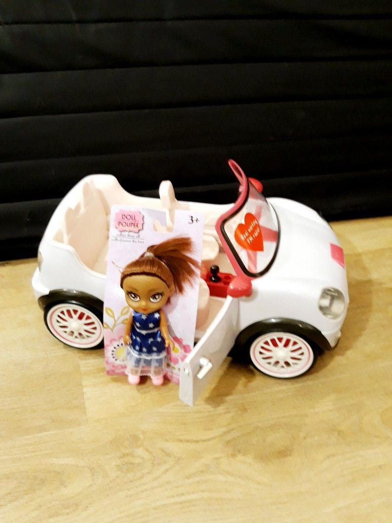 Lori Doll Go Everywhere Convertible Car - Real Working FM Radio!