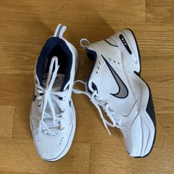 Nike Air Monarch Men’s Sneakers Size 8.5