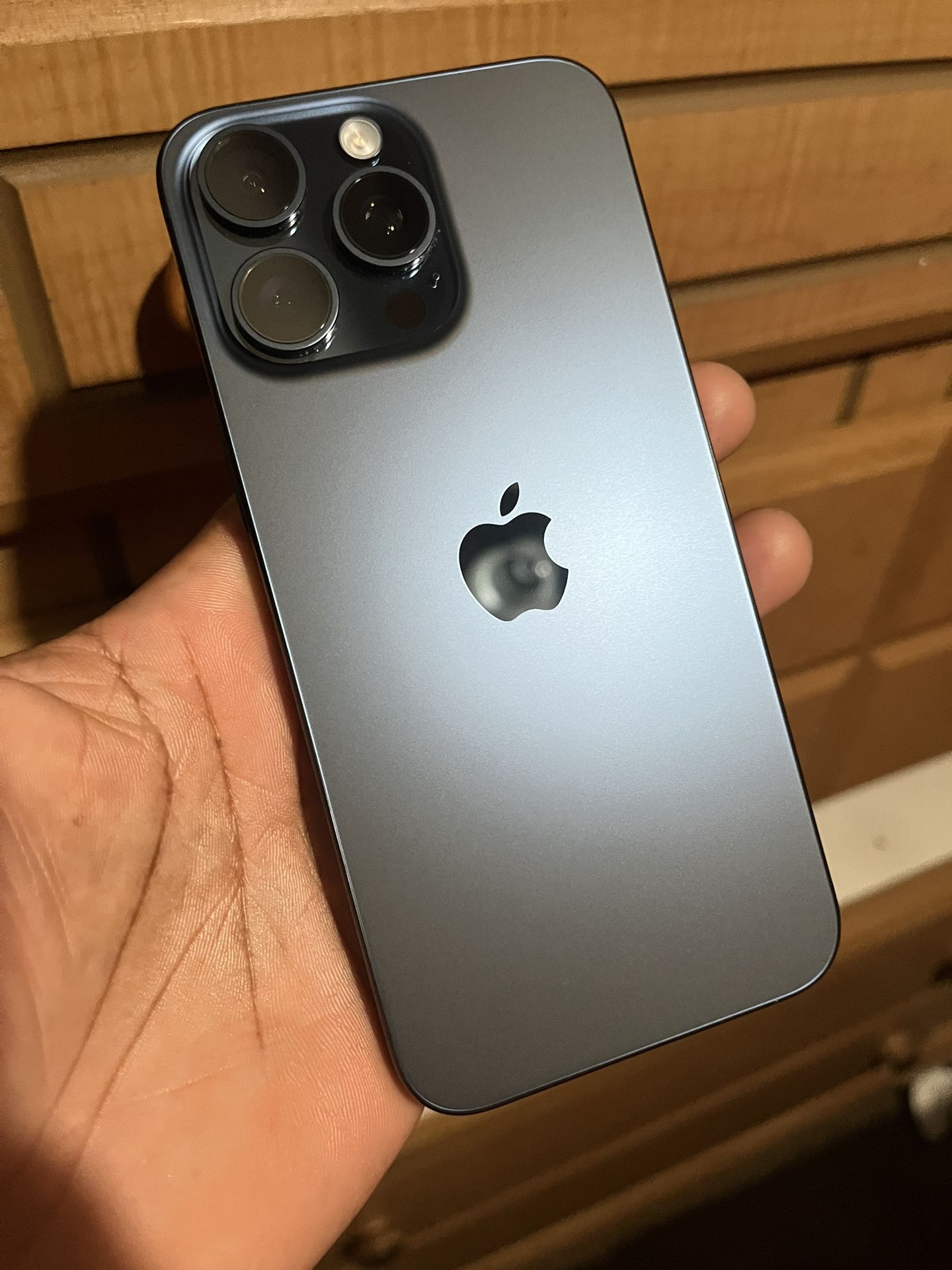 iPhone 15 Pro Max 512GB No Power For Parts