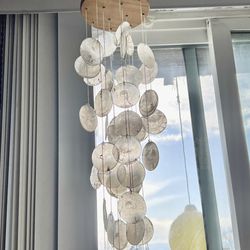 Perfect Condition: 22” long caprice shell wind chime, white, no damage , wood top