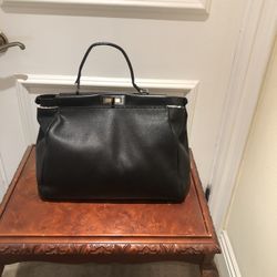 “Fendi” Selleria Peekaboo