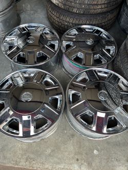 17 inch Cadillac Chrome Wheels Set of 4