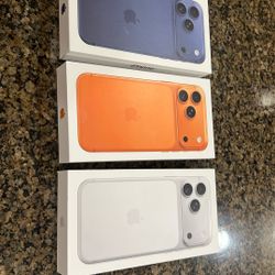 Apple iPhone 17 Pro Max Factory Unlocked With Apple Receipt 