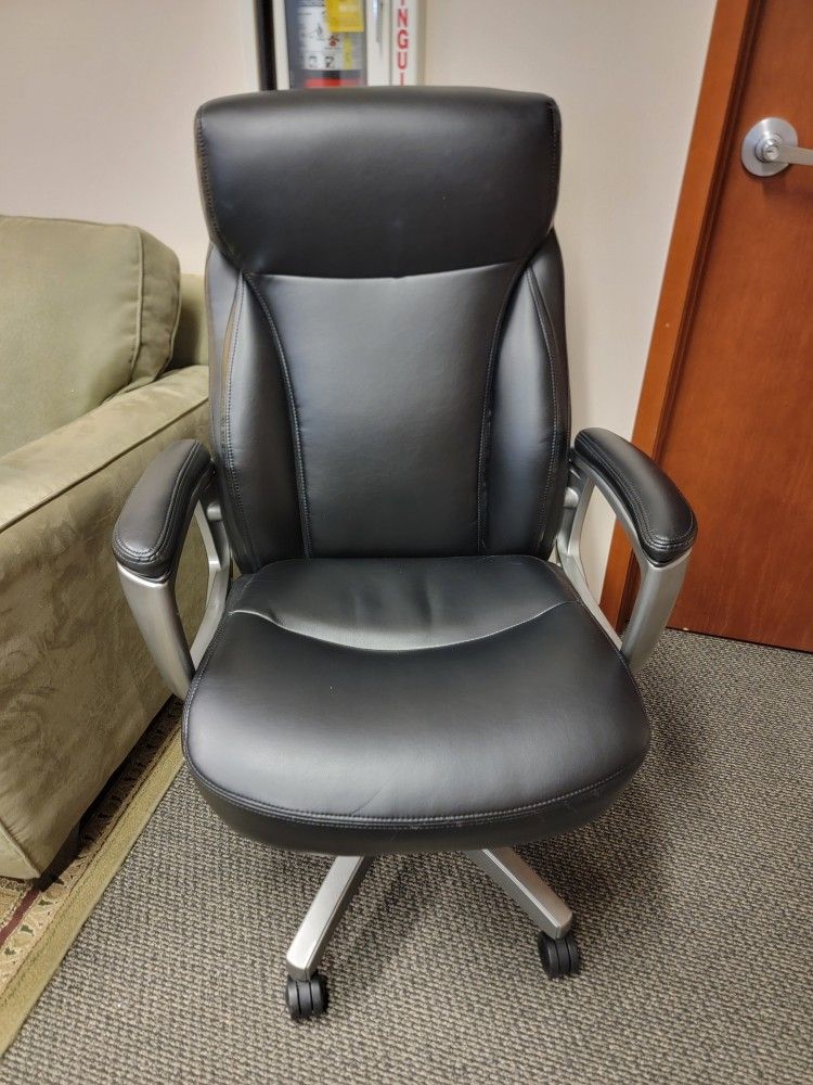 La-Z-Boy Arcadian Ergonomic Bonded Leather Swivel Executive Chair, Black