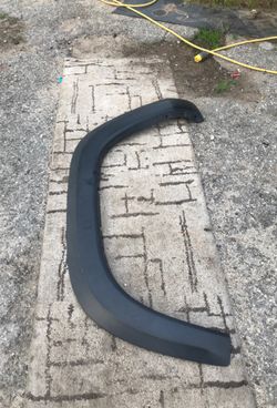 2016 Toyota Tacoma left rear flare