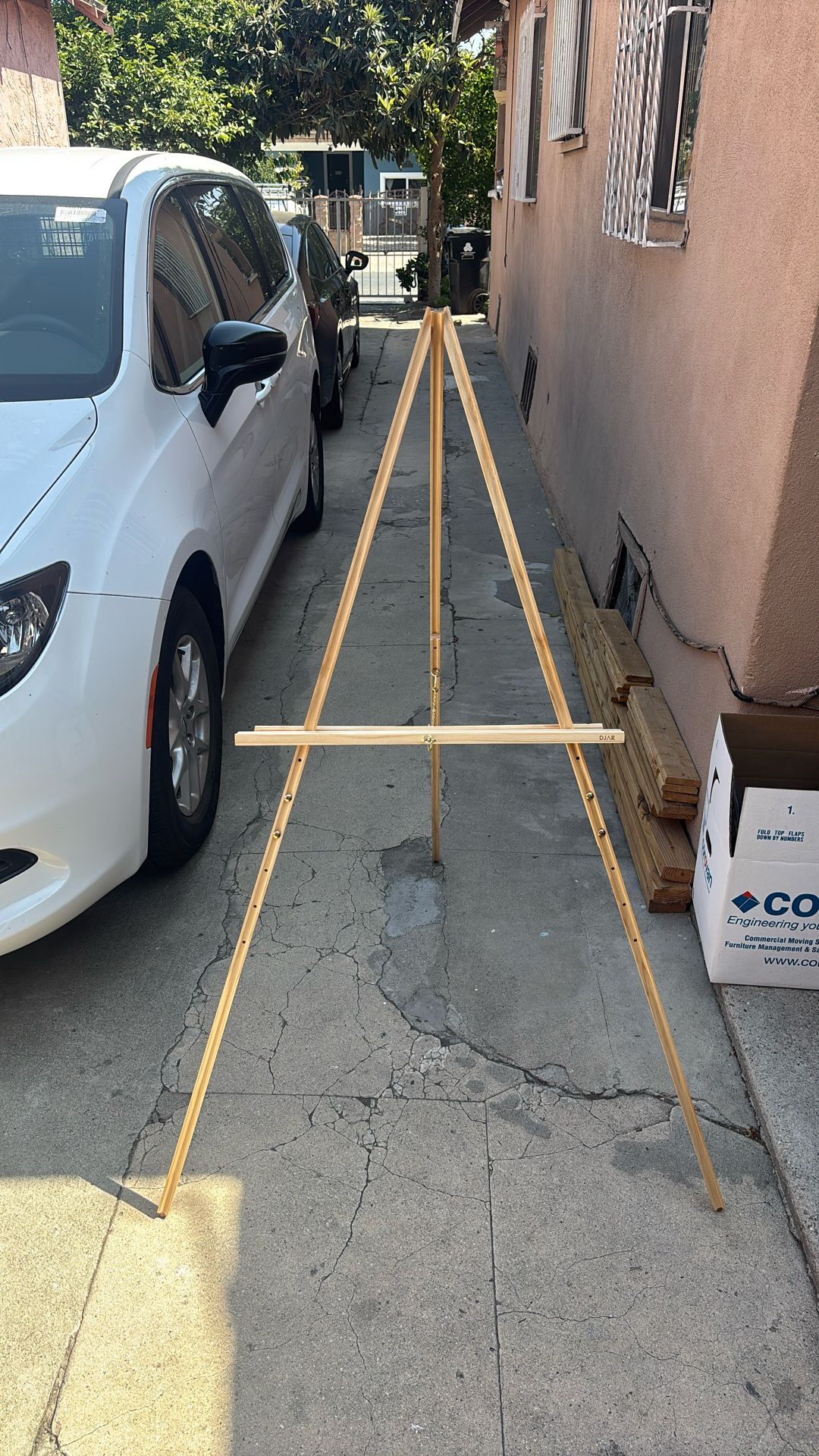 63 Inch Wooden Tripod Easel