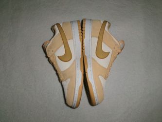 Nike dunk lows 7.5 women’s