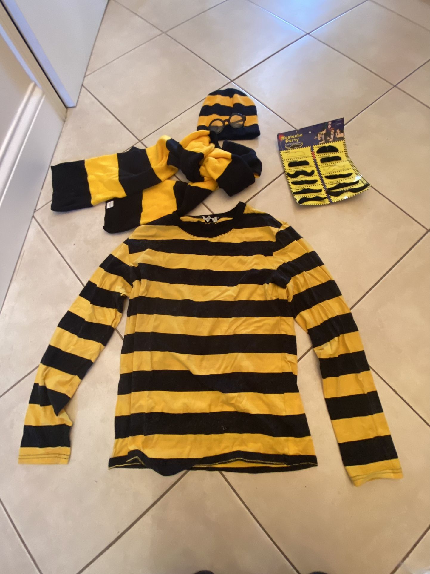 The Waldo Costume/ Odlaw Outfit For Men