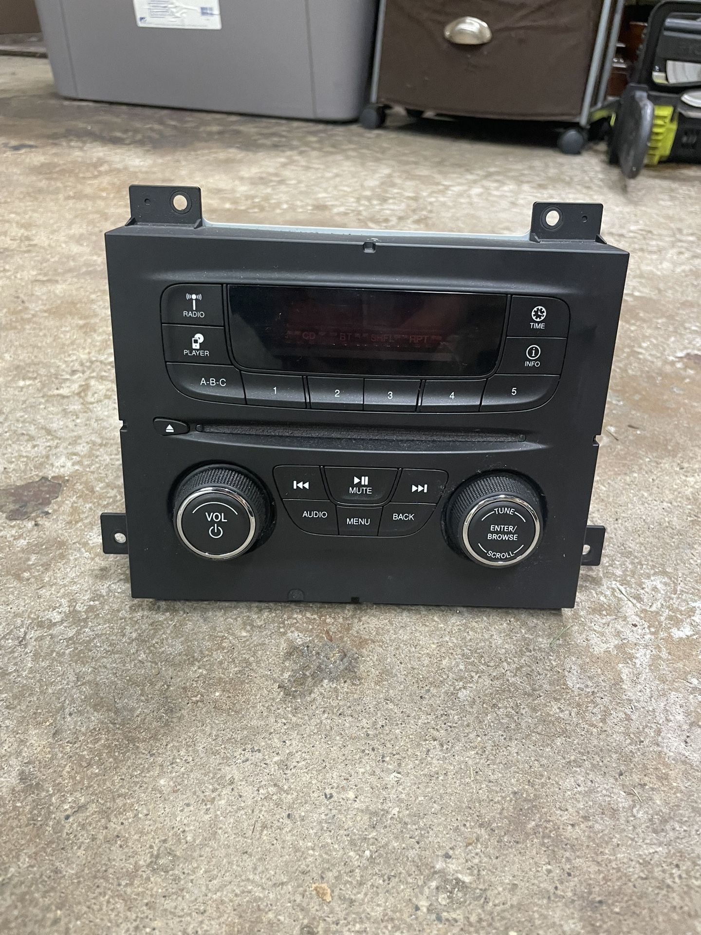 2016 Dodge Dart AM FM MP3 Single CD Stereo Radio
