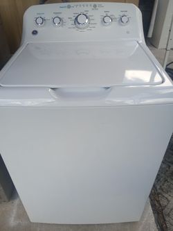 LIKE NEW GE WASHER AND DRYER SET