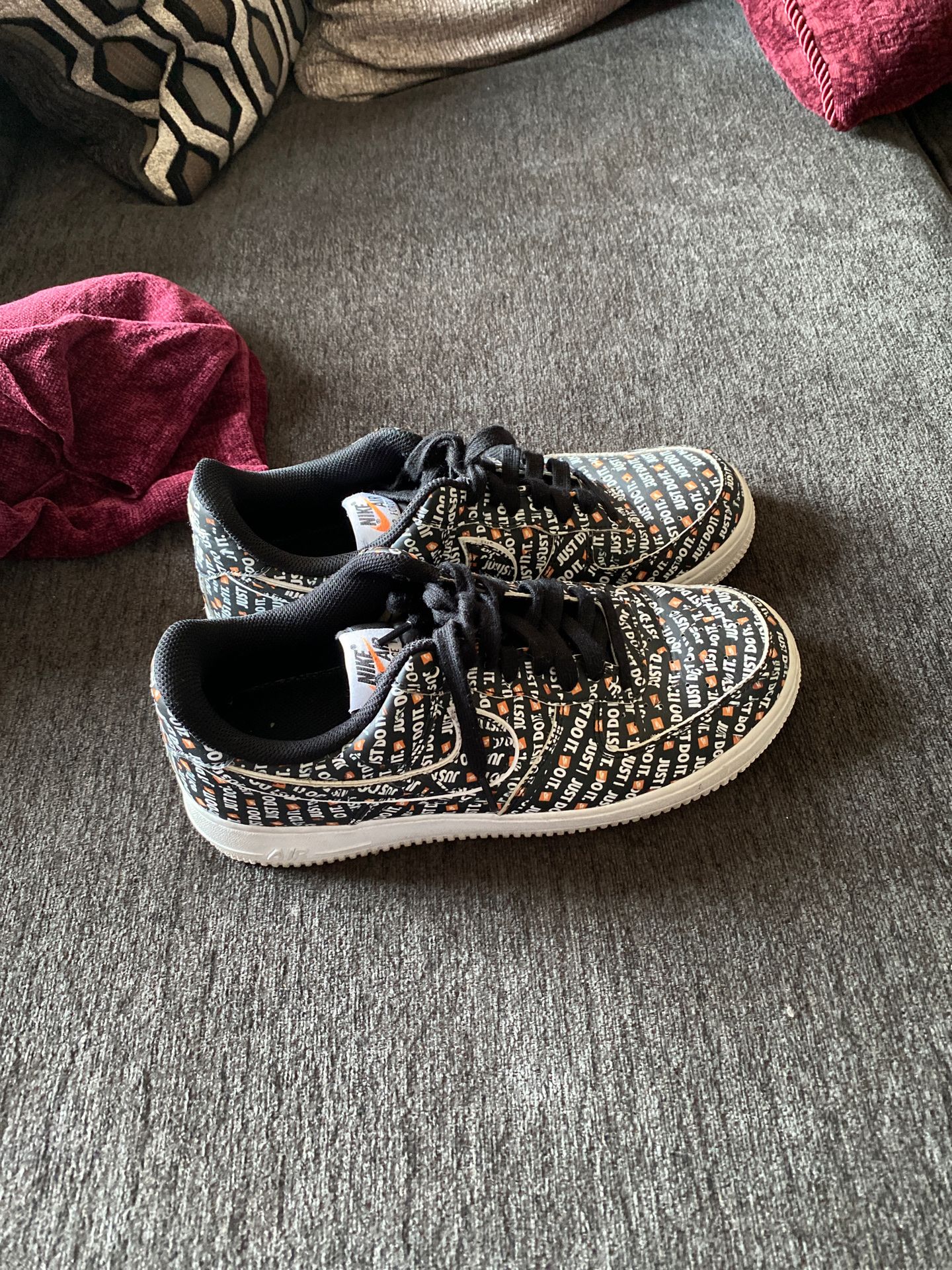 Nike Jordan’s size 9