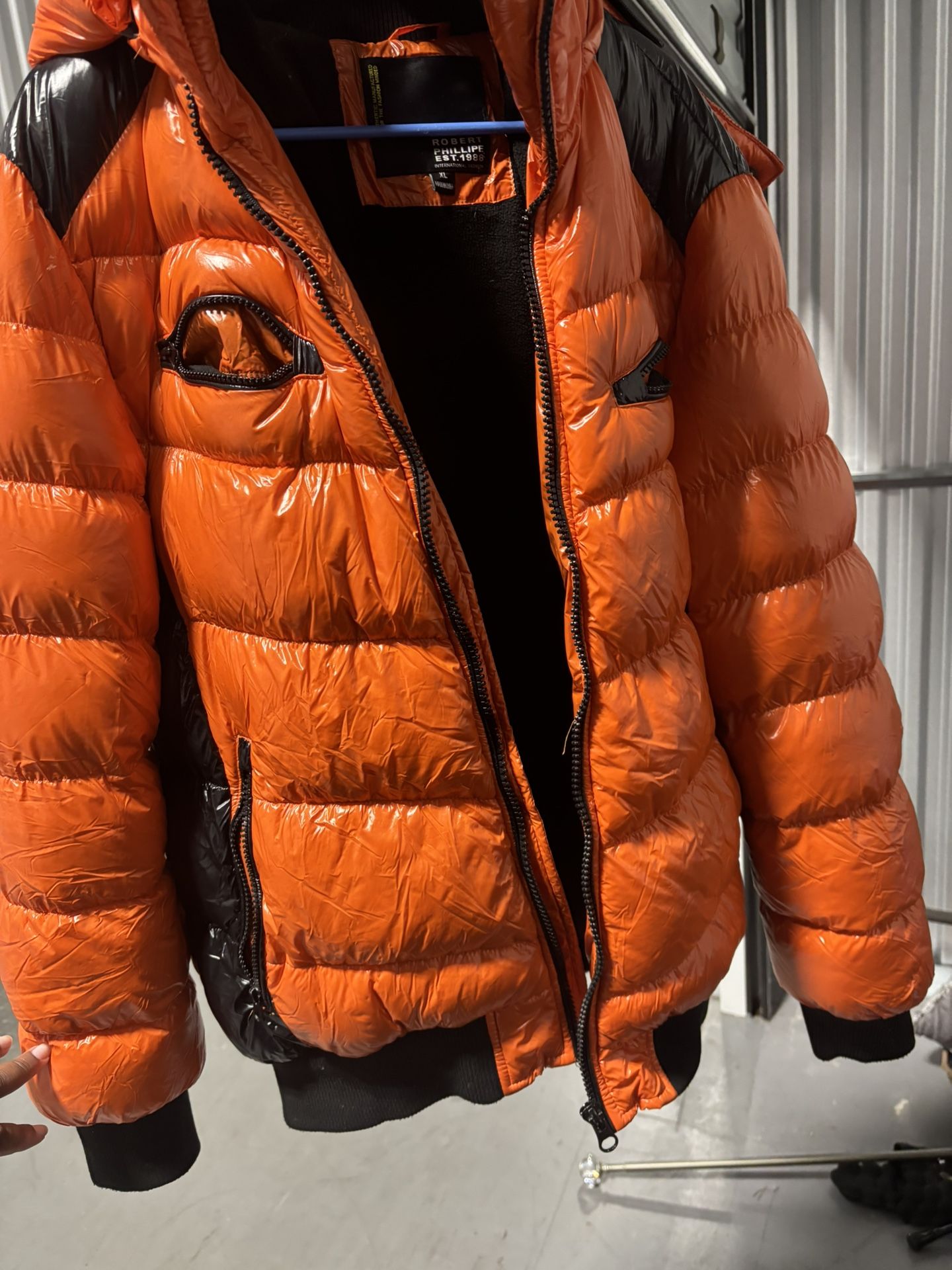 Must be gone $40 Woman Lipa Orange Puffer Jacket for Womens obo serious only