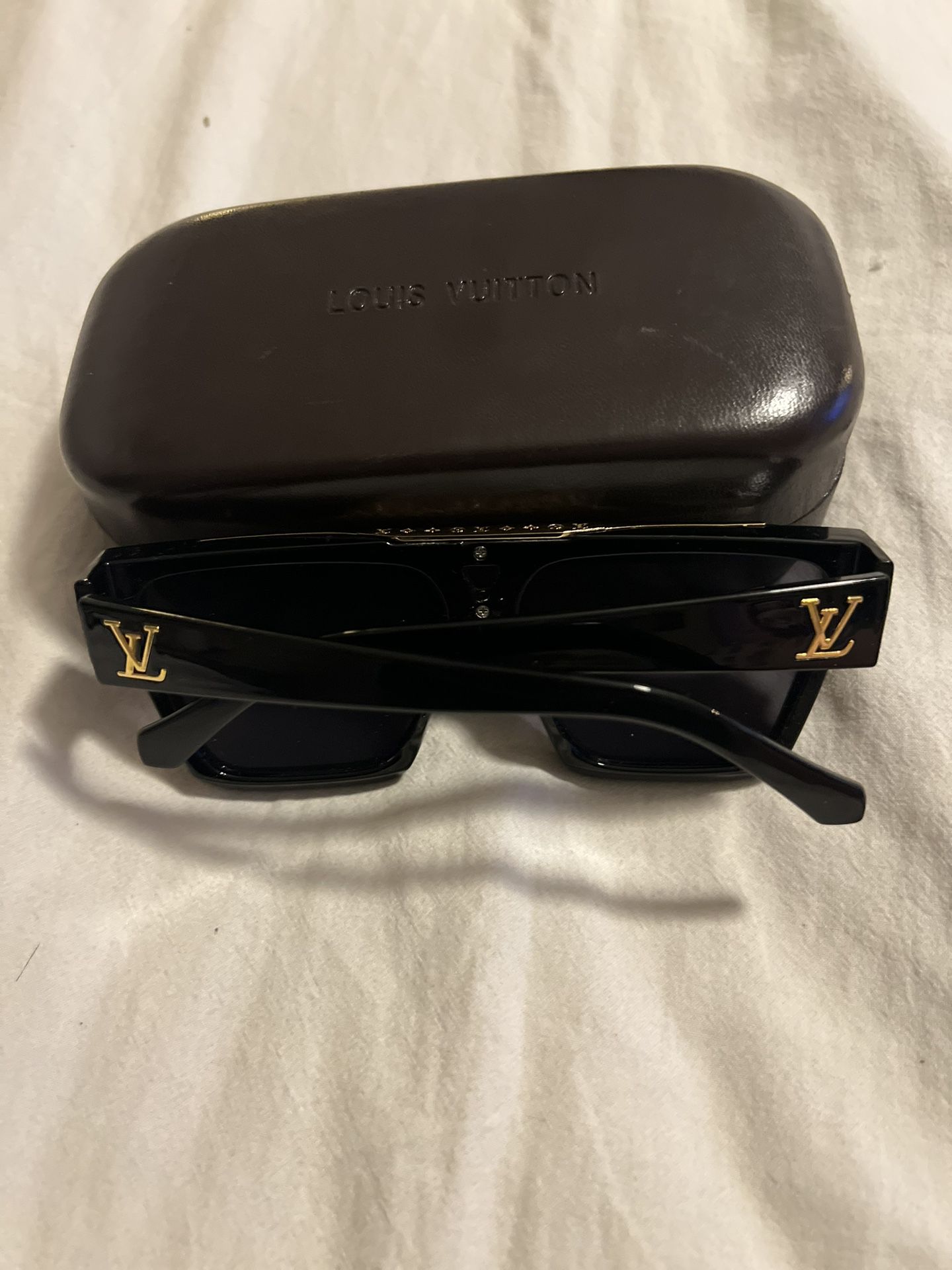 Louis Vuitton Waimea L Sunglasses for Sale in Tempe, AZ - OfferUp