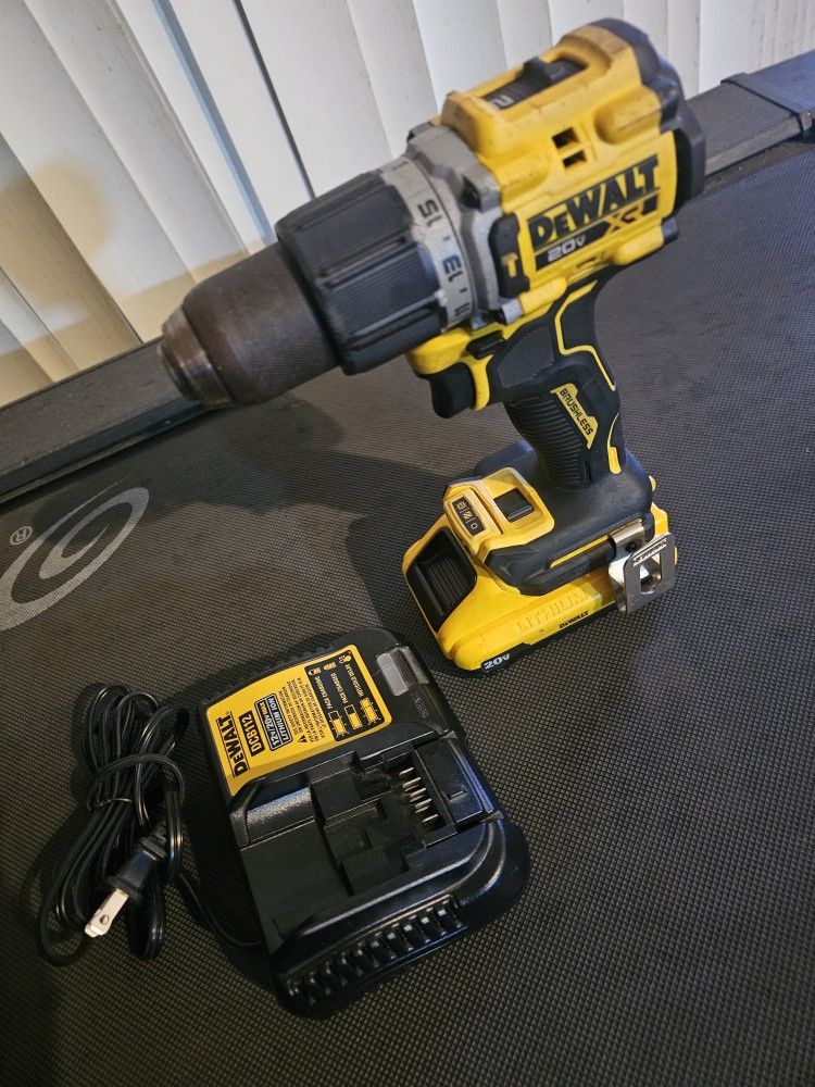 Dewalt 20v MAX XR BRUSHLESS Hammer Impact Power Drive Drill With Battery And Charger