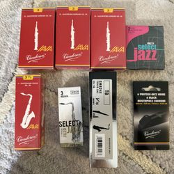Saxophone reeds, mouthpiece and cushions
