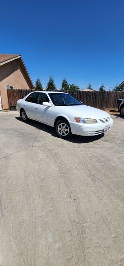 Toyota Camry 4-Door Sedan
