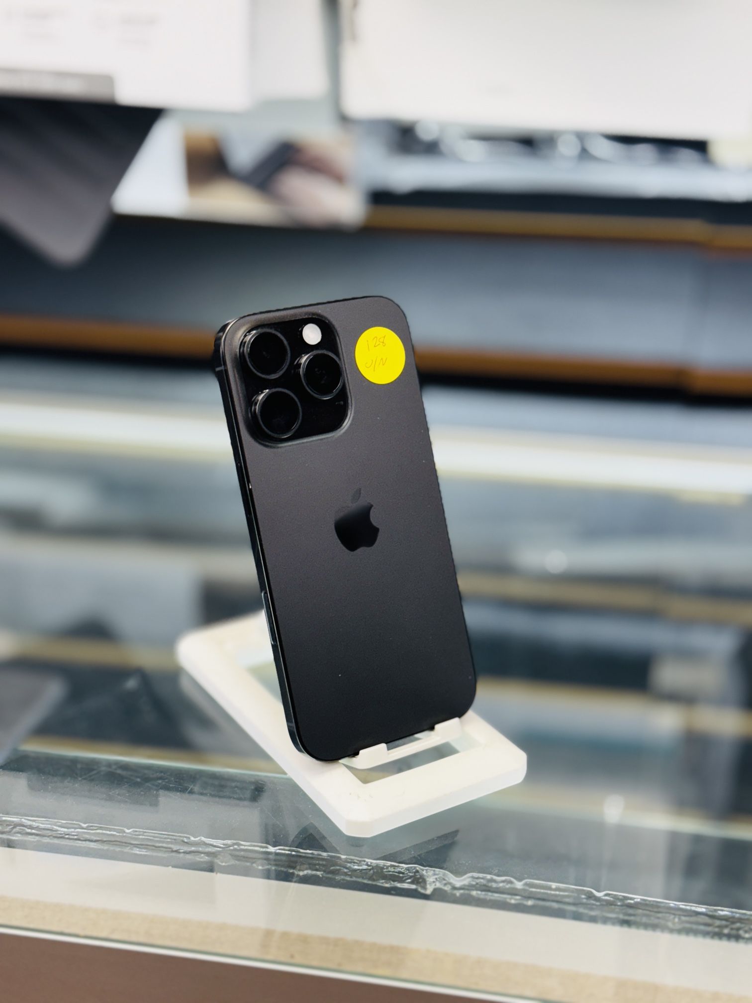 iPhone 16 Pro (Factory Unlocked)