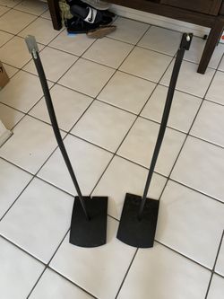 2 bose speaker stands