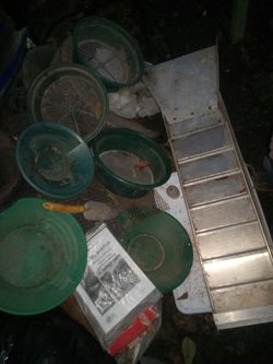 4' Sluice Box And Classifiers With Gold Pans
