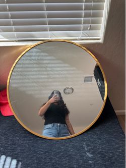 Round Mirror