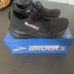 Brooks Women’s Glycerin Stealthfit 22, Size 6.5