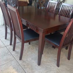 Dining Table And 6 Chairs 