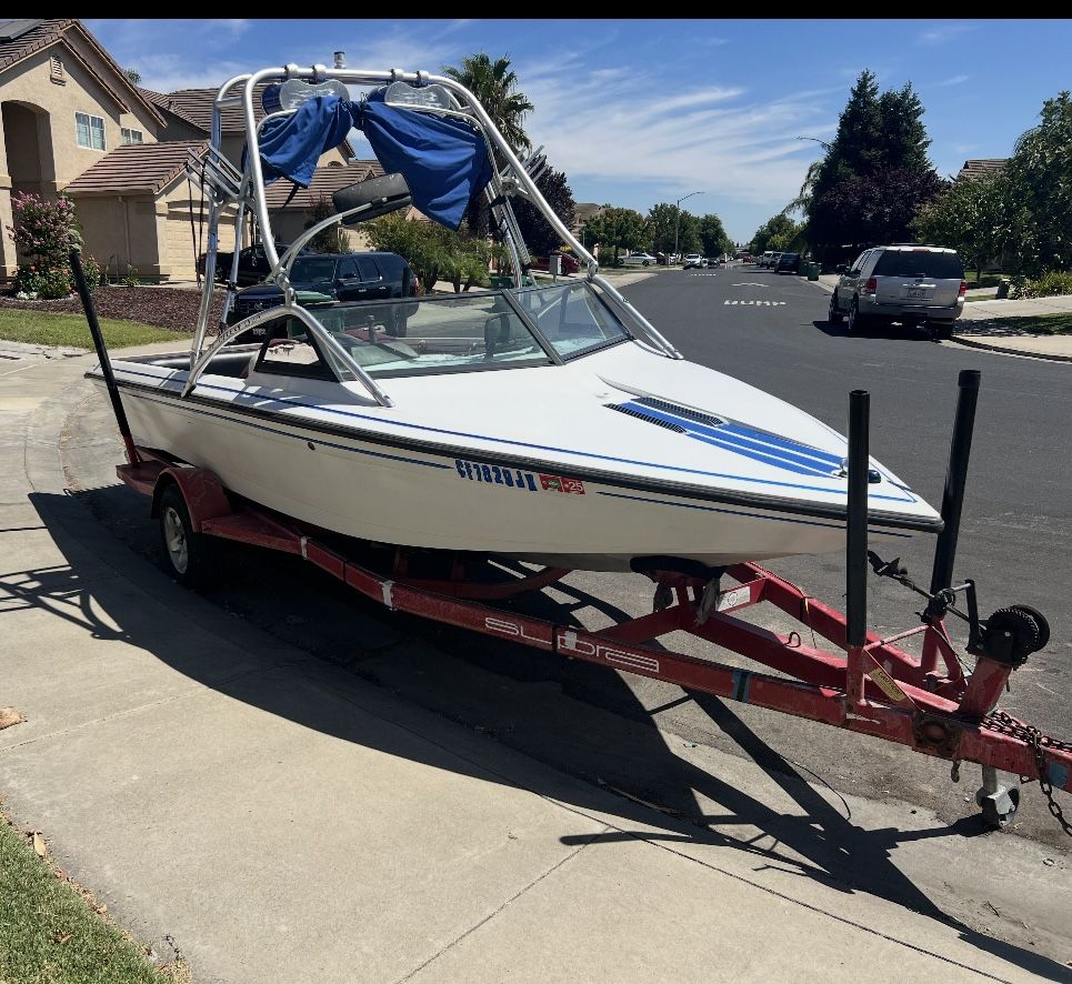 Boat Year 1990
