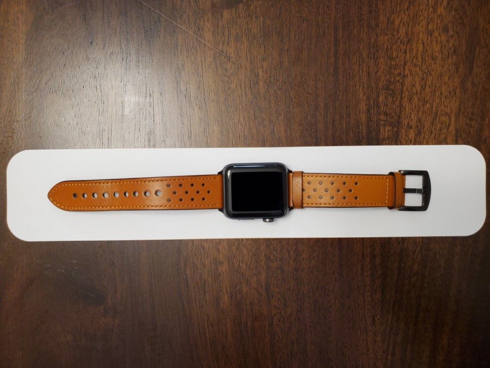 Apple Watch Series 3 42mm Aluminum Leather Band