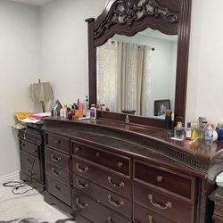Cal King Room